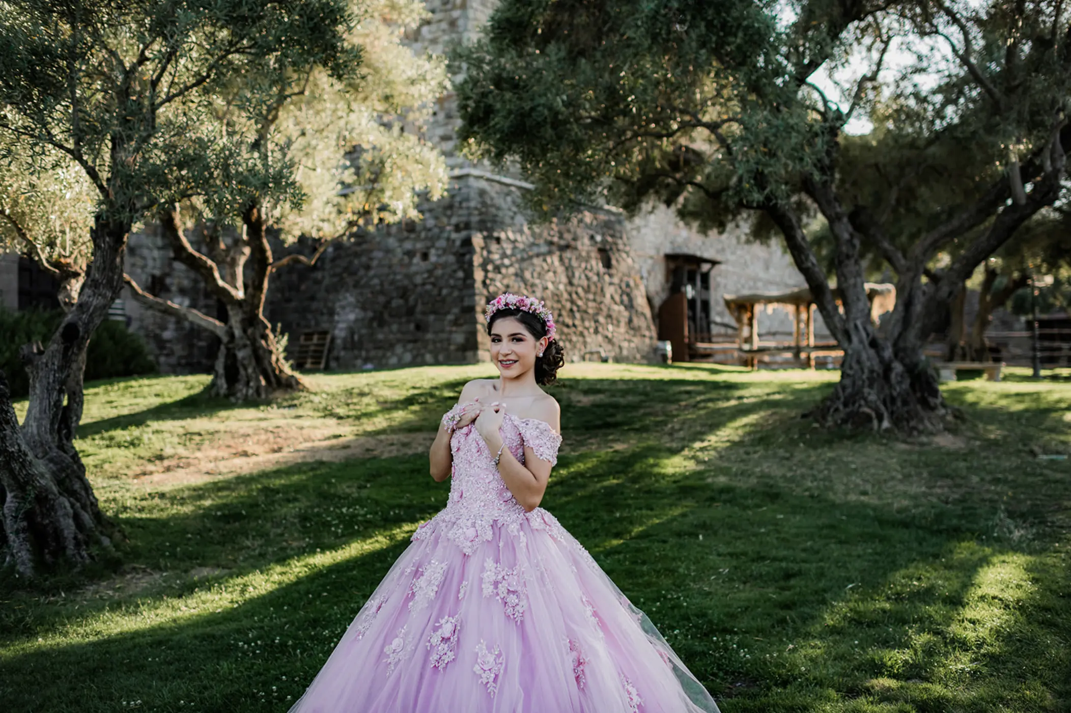 Quinceañera en sesión fotográfica