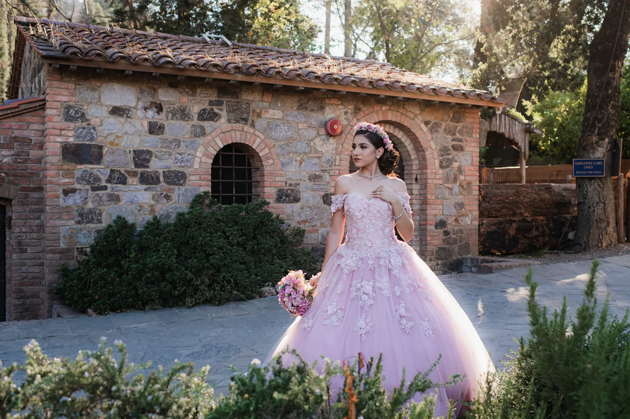 Quinceañera en sesión fotográfica