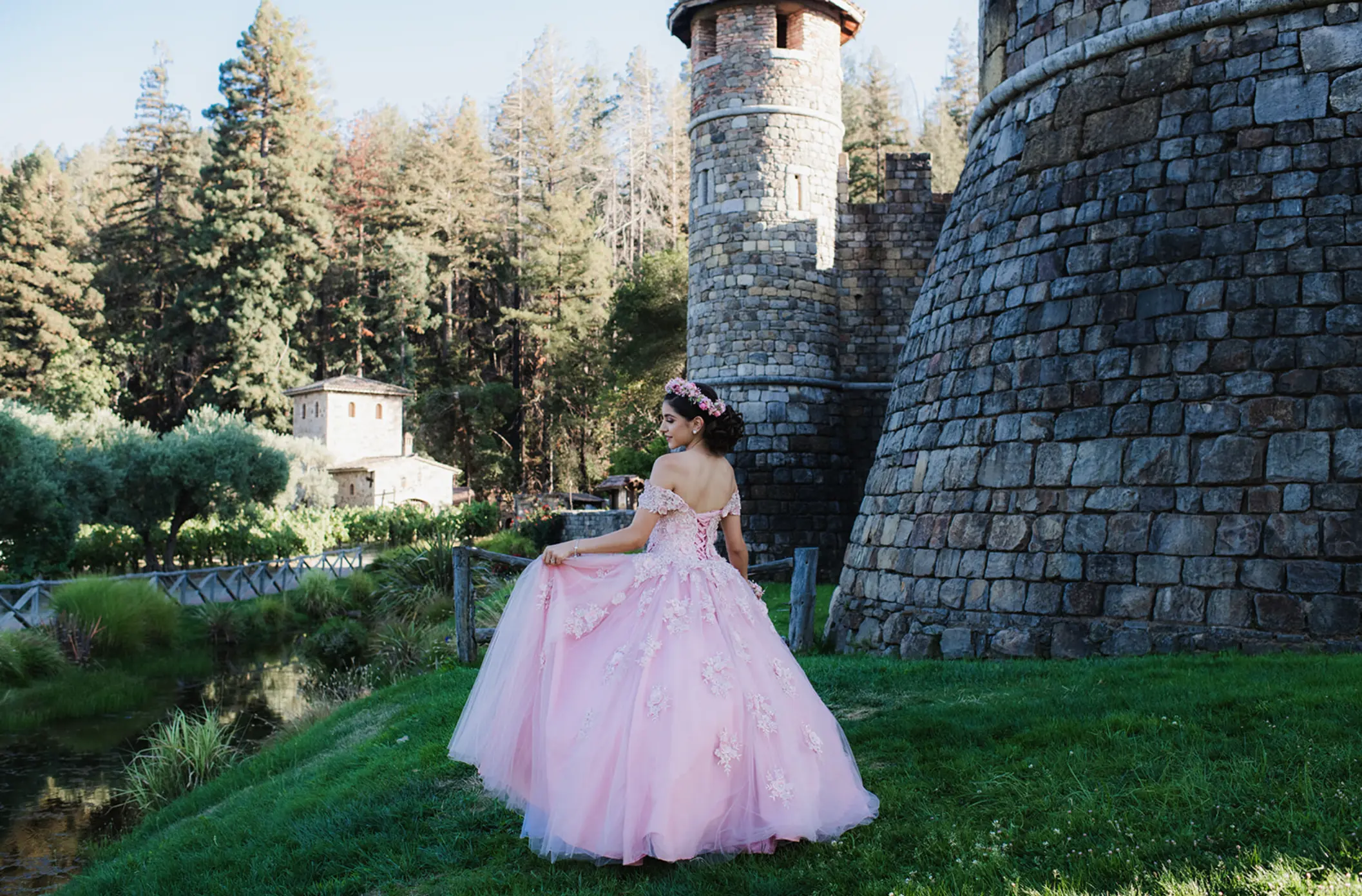 Quinceañera en sesión fotográfica