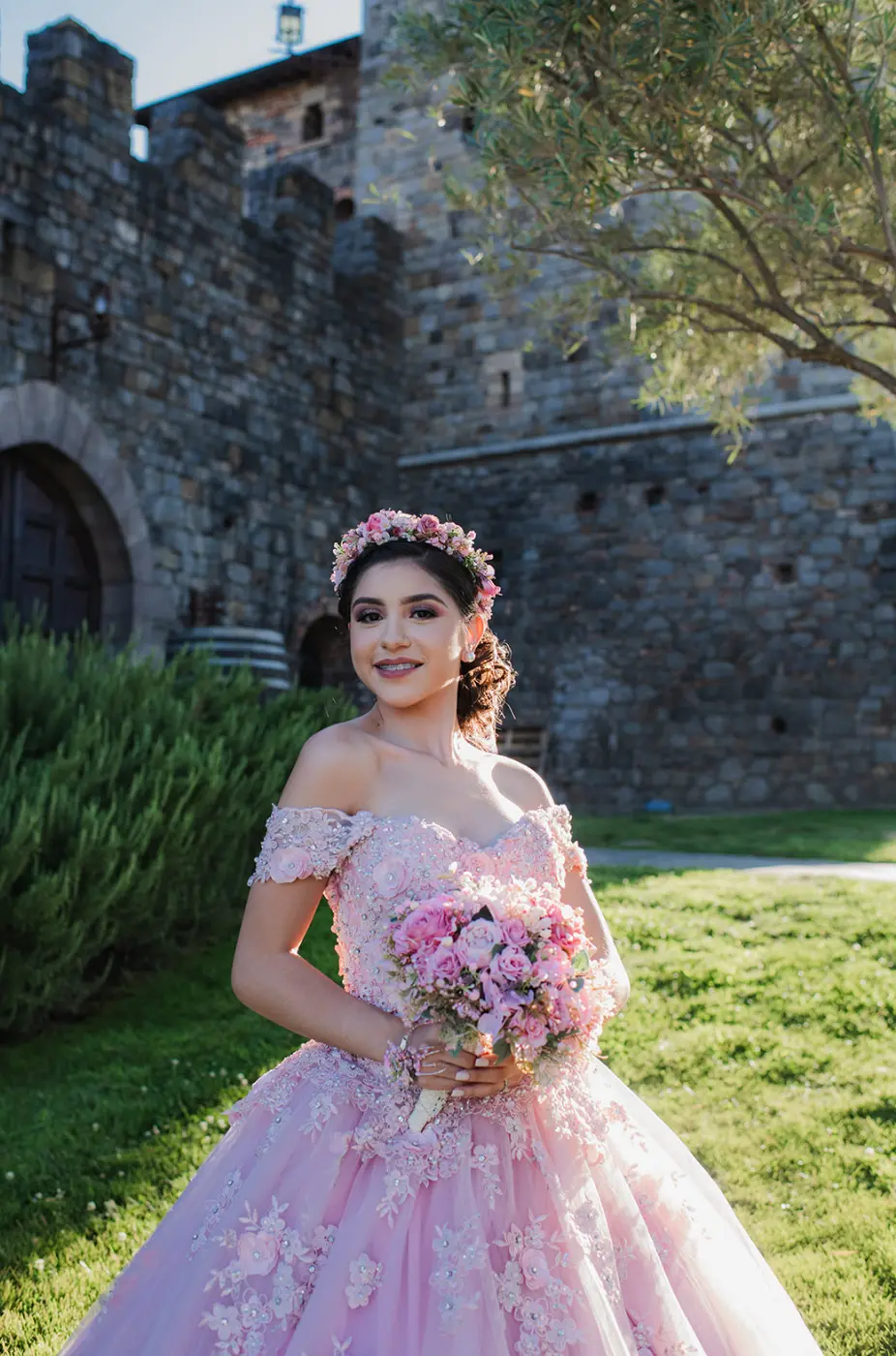 Quinceañera en sesión fotográfica